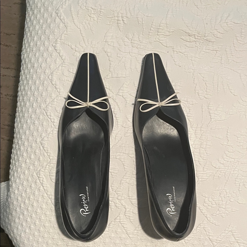 Preview Collection Black Heels with White Bow